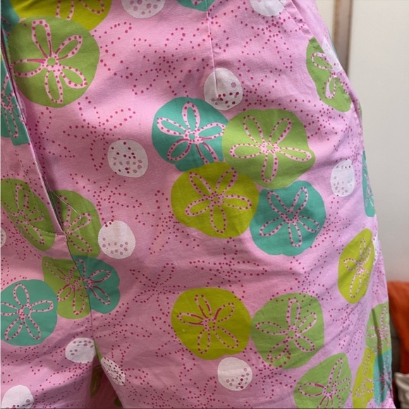 ❣️Lilly Pulitzer White Label Sand Trap Print Shorts❣️ - Picture 3 of 9